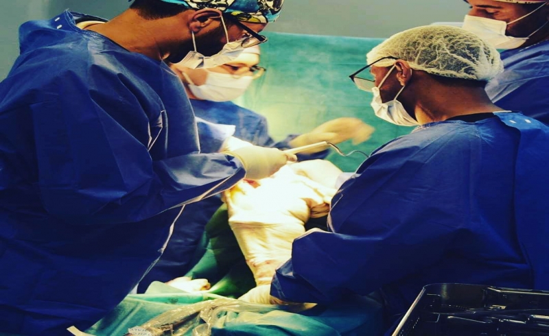 Implantation des prothèses de genou ZIMMER à Dakhla